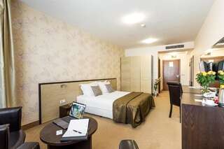 Отель City Avenue Hotel by HMG София Улучшенный двухместный номер с 2 отдельными кроватями-9